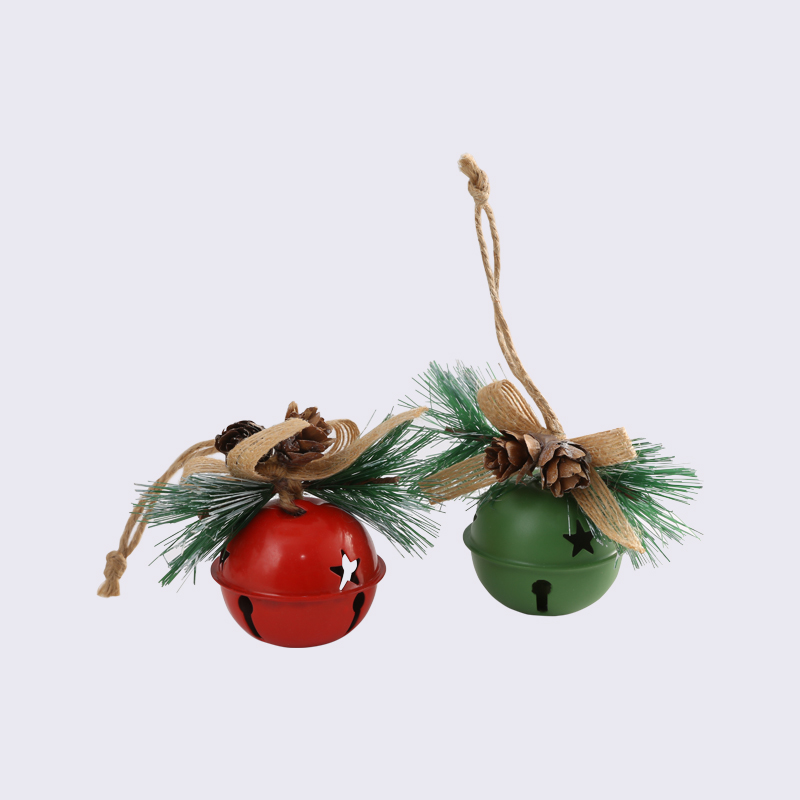 Simple And Cute Christmas Tree Decoration Pine Cone Plant Bell Pendant